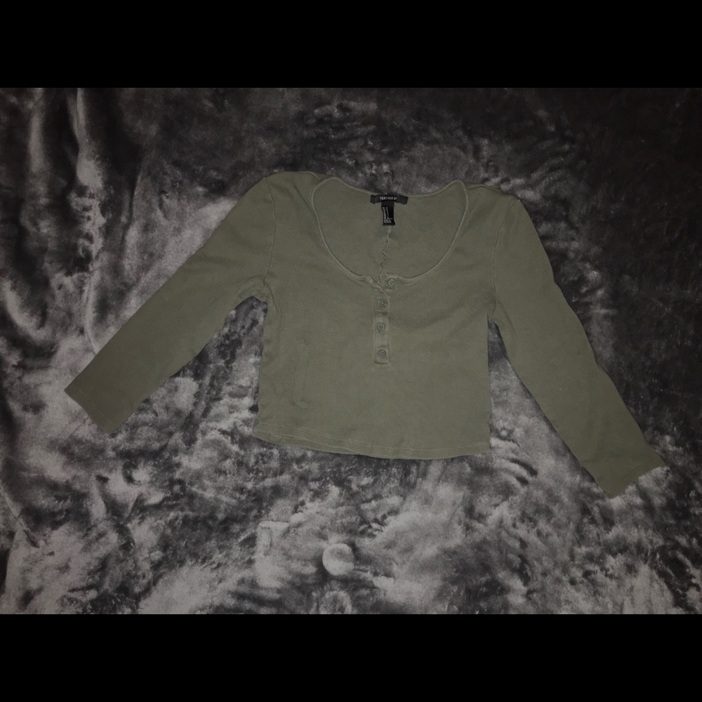 Green half sleeve crop top